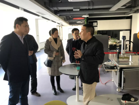 產(chǎn)業(yè)發(fā)展，人才先行——河海大學(xué)機(jī)電工程學(xué)院副院長樓力律就校企合作事宜蒞臨我司參觀考察
